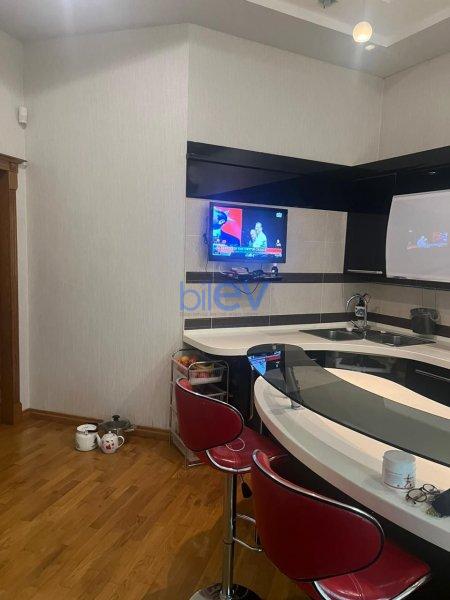 Satılır 7 otaqlı Villa  600m², Bakı