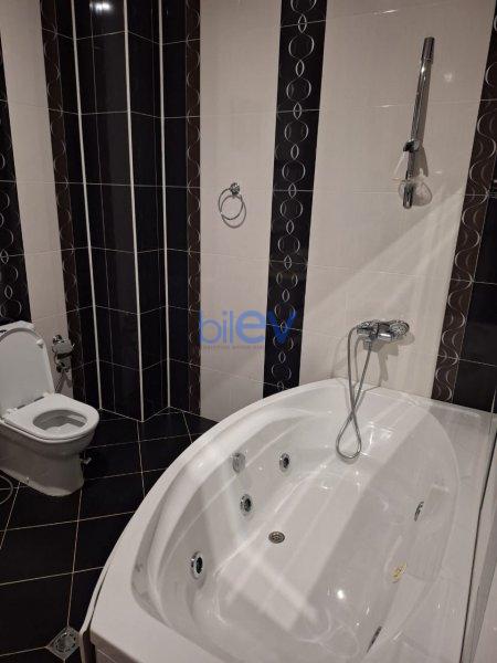 Satılır 7 otaqlı Villa  600m², Bakı