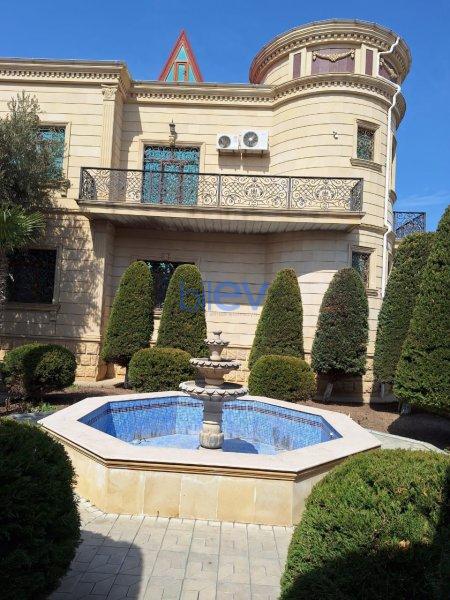 Satılır 7 otaqlı Villa  600m², Bakı