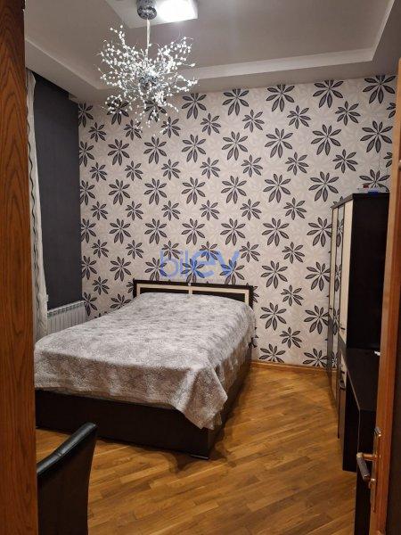 Satılır 7 otaqlı Villa  600m², Bakı
