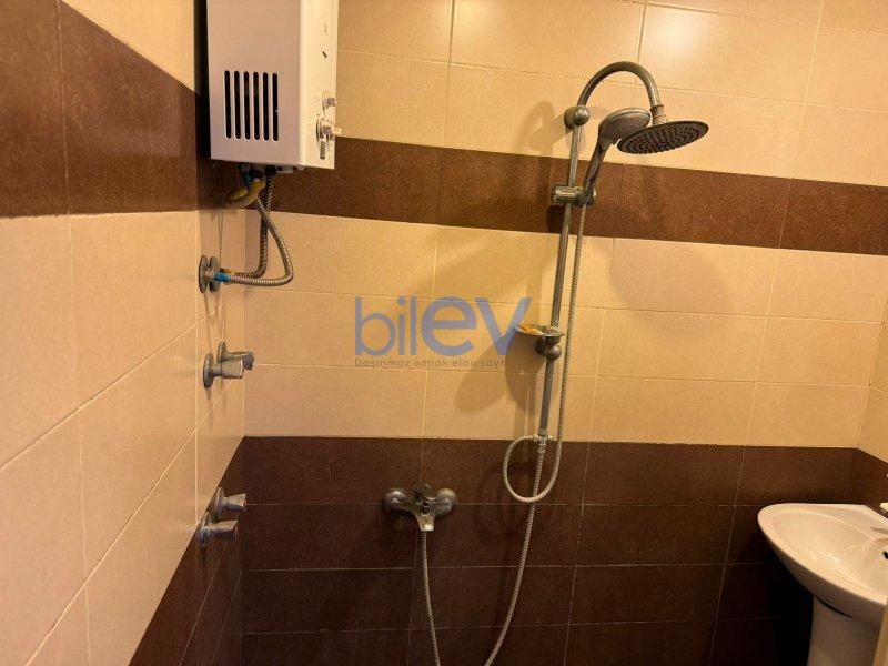 Satılır 4 otaqlı Köhnə Tikili  100m², Bakı