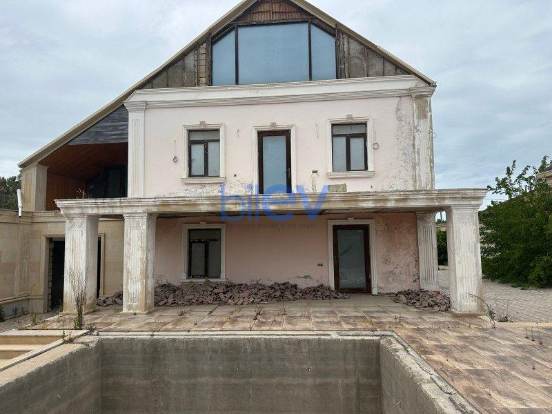 Satılır 10 otaqlı Həyət evi  300m², Bakı