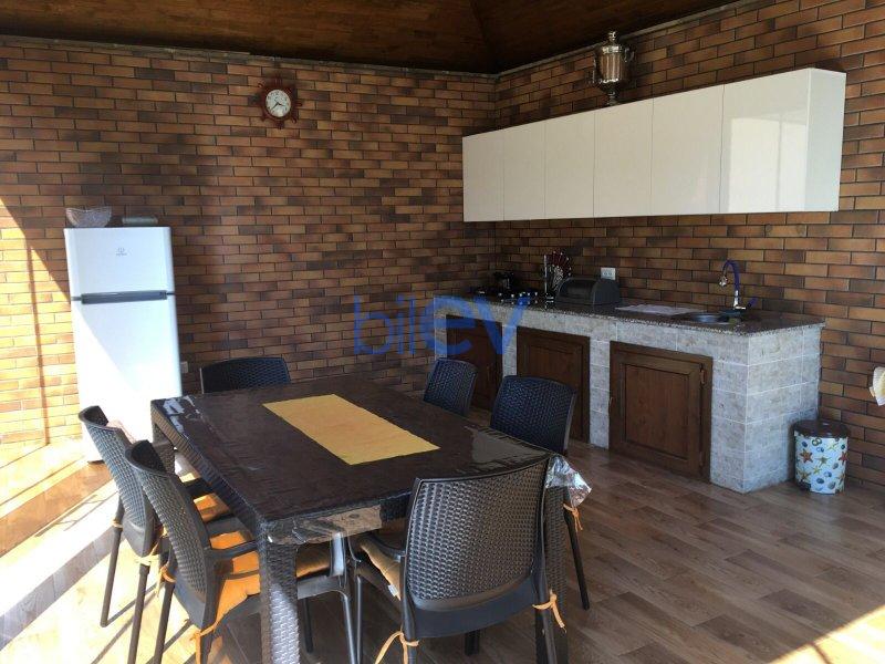 Satılır 5 otaqlı Həyət evi  200m², Bakı