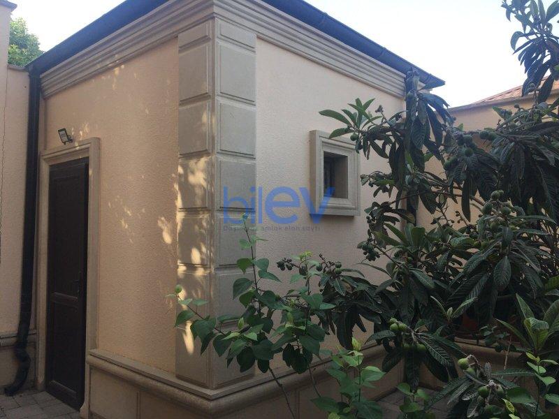 Satılır 5 otaqlı Həyət evi  200m², Bakı