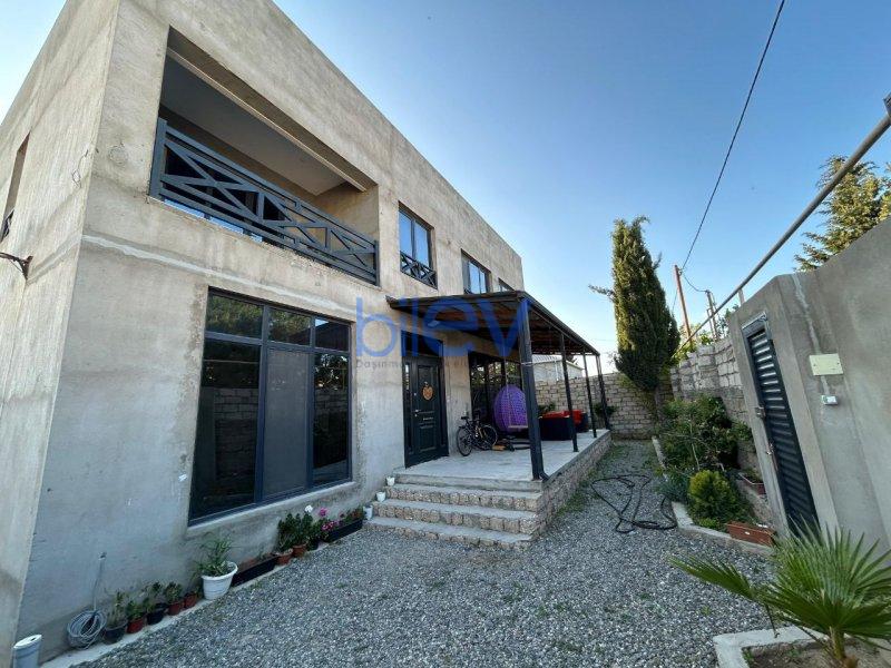 Satılır 10 otaqlı Həyət evi  447m², Bakı