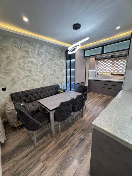 Kirayə (aylıq) 5 otaqlı Yeni Tikili  130m², Bakı