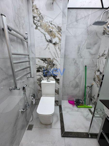 Kirayə (aylıq) 5 otaqlı Yeni Tikili  130m², Bakı