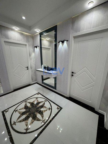 Kirayə (aylıq) 5 otaqlı Yeni Tikili  130m², Bakı