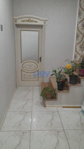 Satılır 4 otaqlı Həyət evi  180m², Bakı