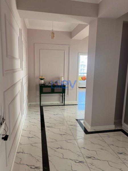 Kirayə (aylıq) 3 otaqlı Yeni Tikili  110m², Bakı