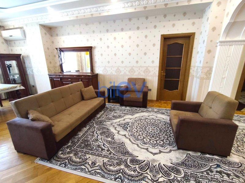 Kirayə (aylıq) 3 otaqlı Yeni Tikili  132m², Bakı