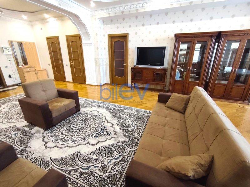Kirayə (aylıq) 3 otaqlı Yeni Tikili  132m², Bakı