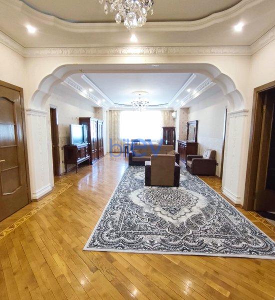 Kirayə (aylıq) 3 otaqlı Yeni Tikili  132m², Bakı