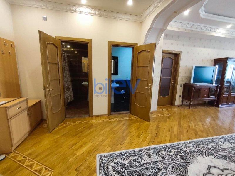 Kirayə (aylıq) 3 otaqlı Yeni Tikili  132m², Bakı
