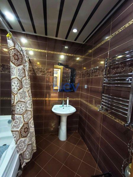 Kirayə (aylıq) 3 otaqlı Yeni Tikili  132m², Bakı