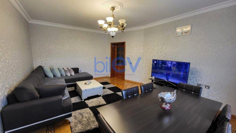 Satılır 7 otaqlı Həyət evi  220m², Bakı