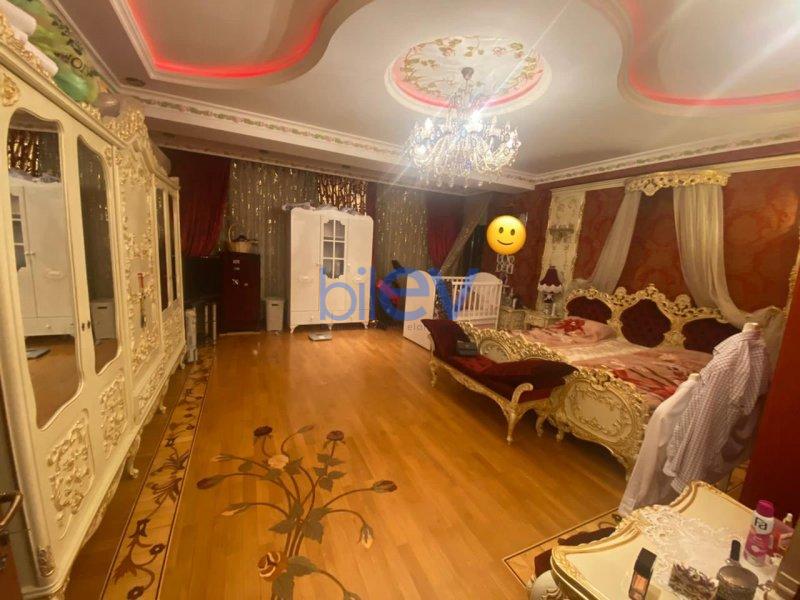 Satılır 4 otaqlı Yeni Tikili  160m², Bakı