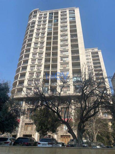 Satılır 4 otaqlı Yeni Tikili  160m², Bakı