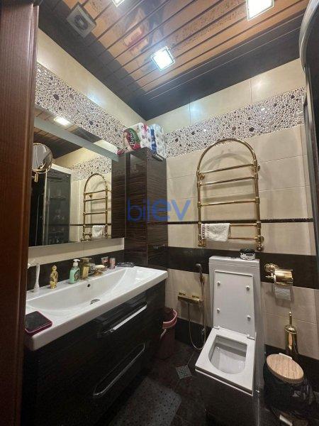 Satılır 4 otaqlı Yeni Tikili  160m², Bakı