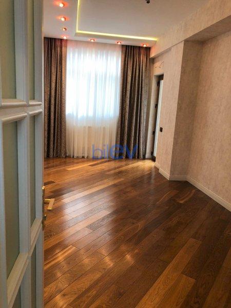 Kirayə (aylıq) 4 otaqlı Yeni Tikili  150m², Bakı