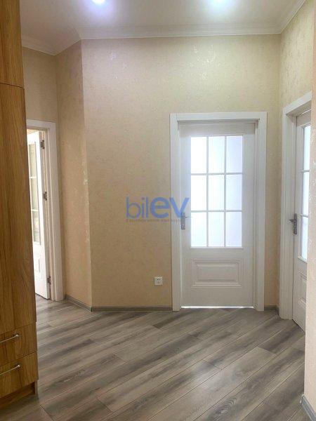 Kirayə (aylıq) 3 otaqlı Yeni Tikili  110m², Bakı