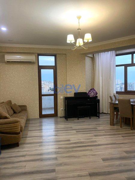 Kirayə (aylıq) 3 otaqlı Yeni Tikili  110m², Bakı