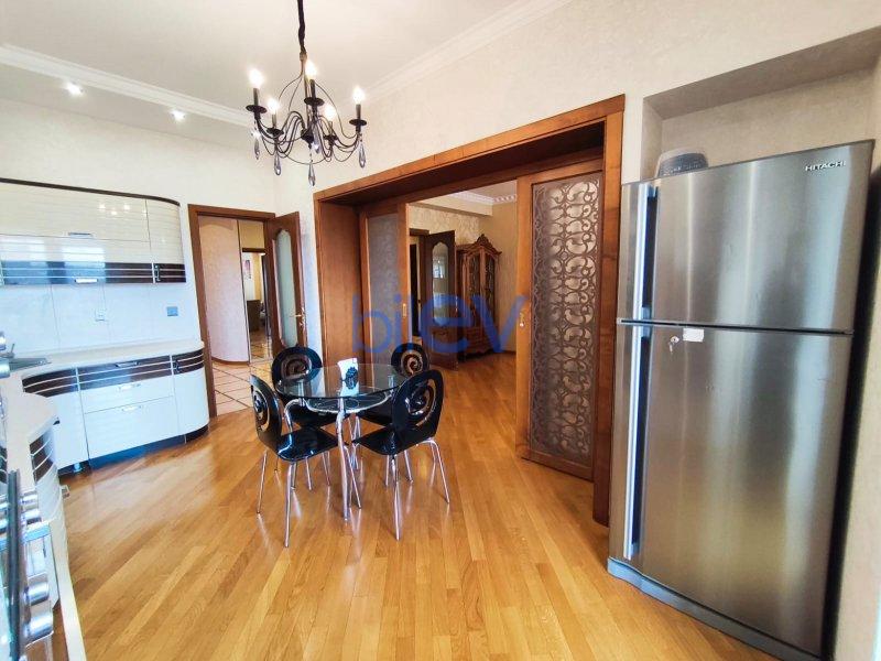 Kirayə (aylıq) 2 otaqlı Yeni Tikili  100m², Bakı