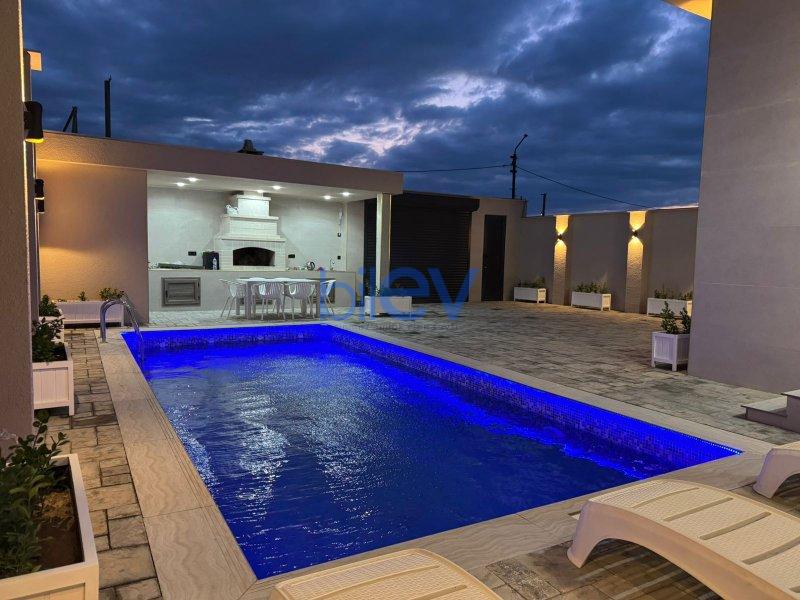 Satılır 3 otaqlı Yeni Tikili  120m², Bakı