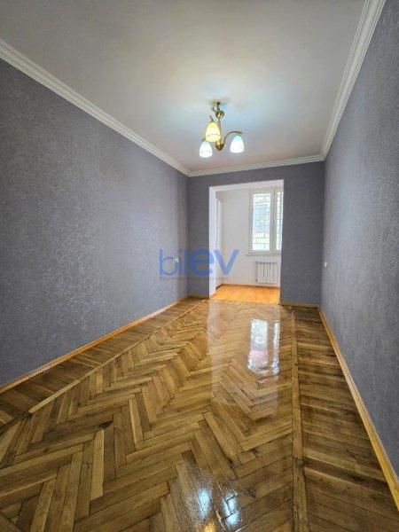 Aylıq Kirayə 3 otaqlı Köhnə Tikili bina evi  100m², Bakı
