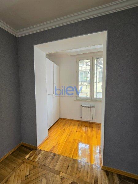 Aylıq Kirayə 3 otaqlı Köhnə Tikili bina evi  100m², Bakı