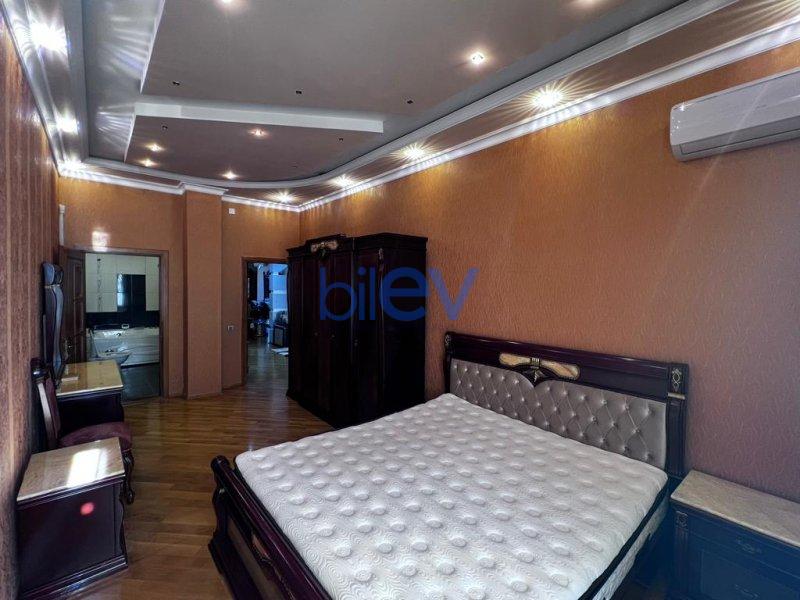 Satılır 3 otaqlı Yeni Tikili  152m², Bakı