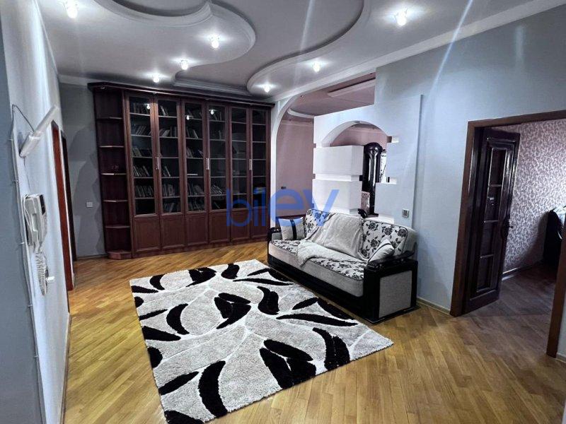 Satılır 3 otaqlı Yeni Tikili  152m², Bakı