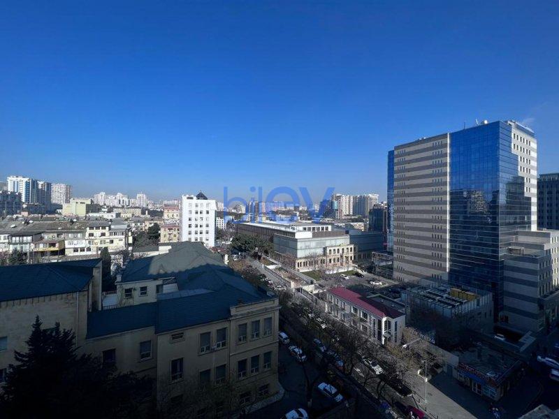 Satılır 3 otaqlı Yeni Tikili  152m², Bakı