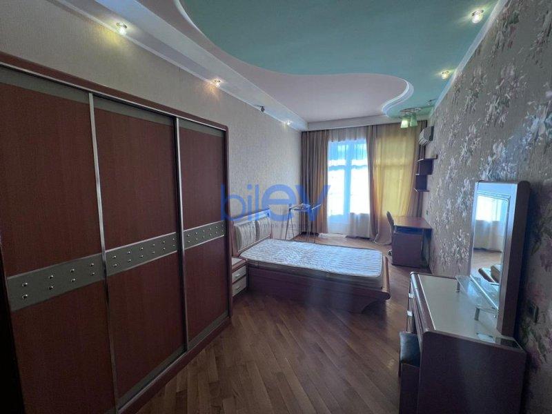 Satılır 3 otaqlı Yeni Tikili  152m², Bakı