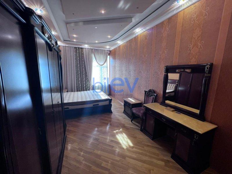 Satılır 3 otaqlı Yeni Tikili  152m², Bakı