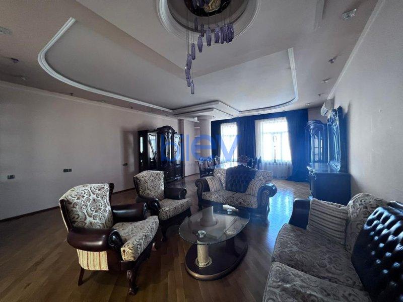 Satılır 3 otaqlı Yeni Tikili  152m², Bakı