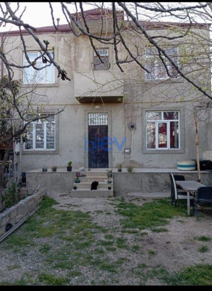 Satılır 4 otaqlı Həyət evi  160m², Bakı