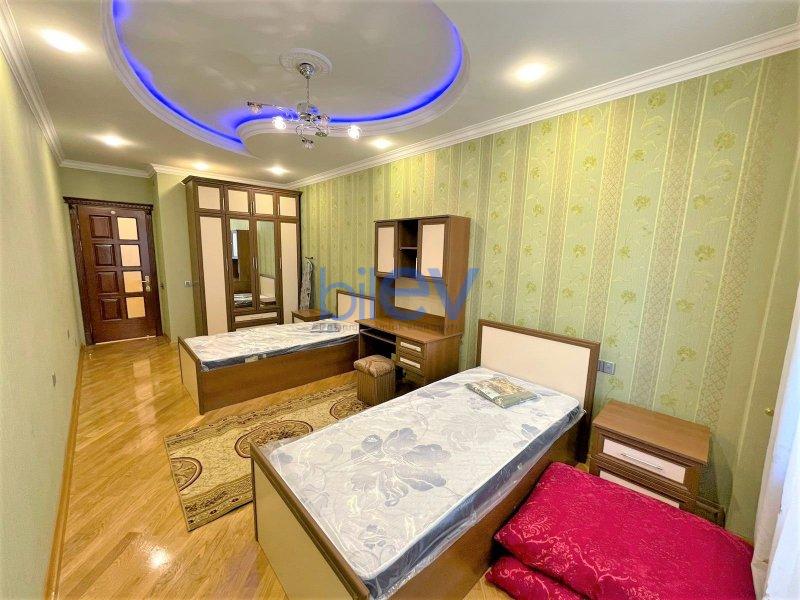Kirayə (aylıq) 3 otaqlı Yeni Tikili  130m², Bakı