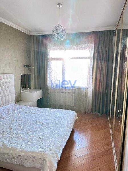 Kirayə (aylıq) 3 otaqlı Yeni Tikili  100m², Bakı
