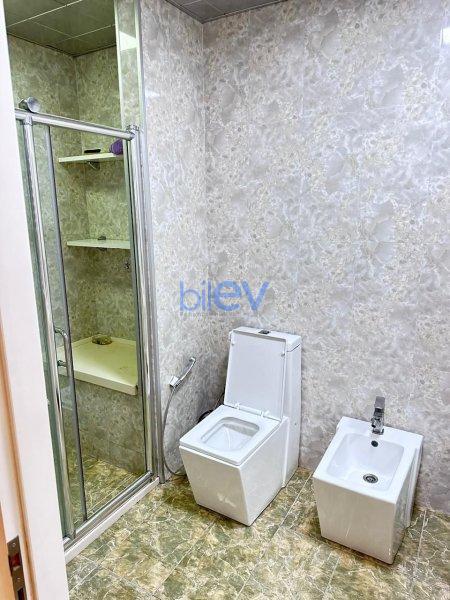 Kirayə (aylıq) 3 otaqlı Yeni Tikili  100m², Bakı