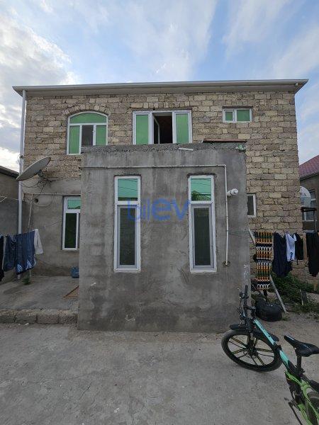 Satılır 4 otaqlı Həyət evi  160m², Bakı