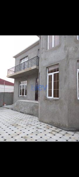 Satılır 5 otaqlı Həyət evi  200m², Bakı