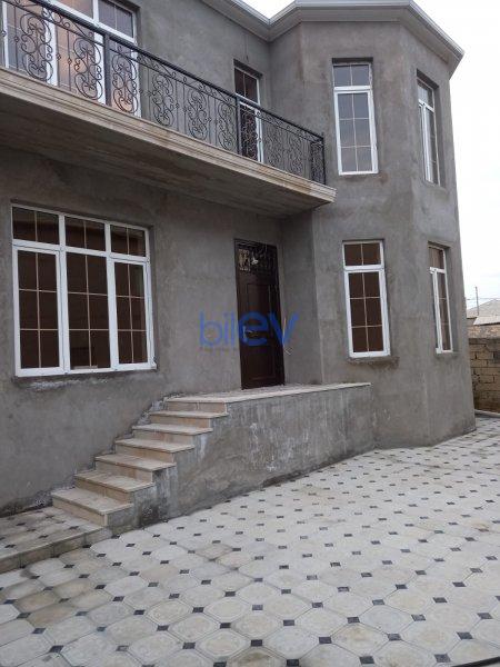 Satılır 5 otaqlı Həyət evi  200m², Bakı