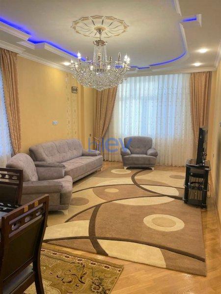 Kirayə (aylıq) 3 otaqlı Yeni Tikili  132m², Bakı