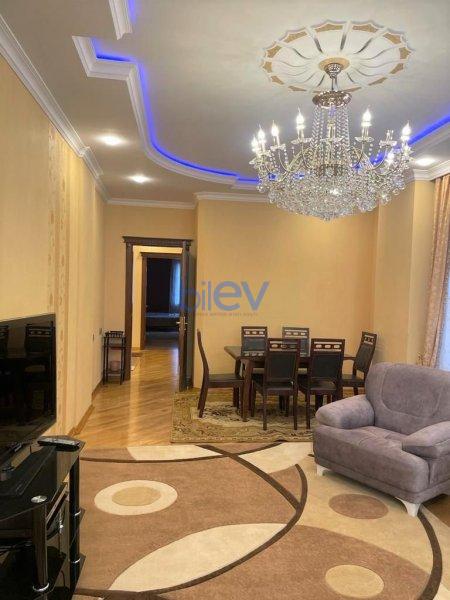 Kirayə (aylıq) 3 otaqlı Yeni Tikili  132m², Bakı