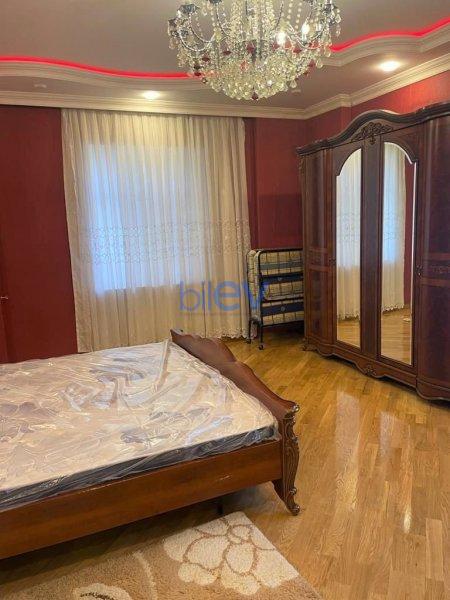 Kirayə (aylıq) 3 otaqlı Yeni Tikili  132m², Bakı