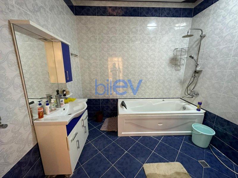 Satılır 7 otaqlı Bağ evi  500m², Bakı