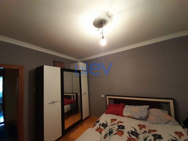 Satılır 4 otaqlı Köhnə Tikili  100m², Bakı
