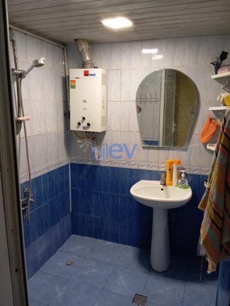 Satılır 4 otaqlı Köhnə Tikili  100m², Bakı