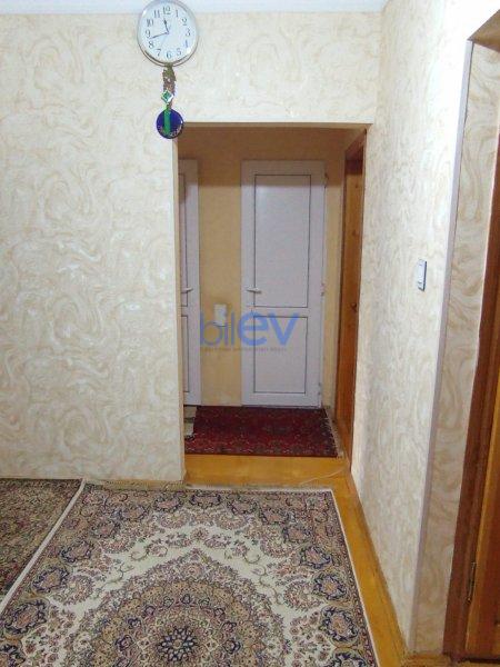 Satılır 4 otaqlı Köhnə Tikili  100m², Bakı